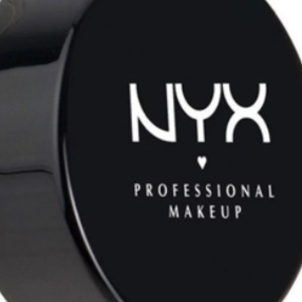 NYX Make up Concealer Orange NEW Sealed. Covers Dark Spots Under Eye Cir…